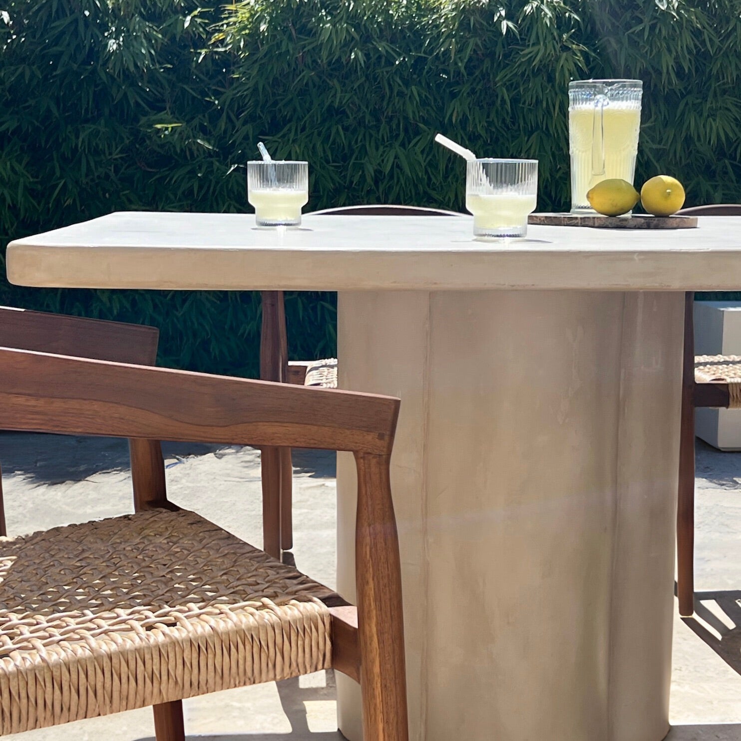 Mobilier en béton ciré : Et si le béton ciré devenait la star de votre déco printanière ?